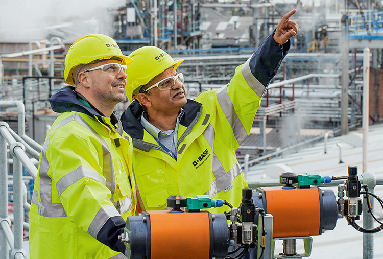 Energiesparende Produktion: BASF setzt bei Acrylamid auf einen biokatalytischen Herstellungsprozess. (Foto)