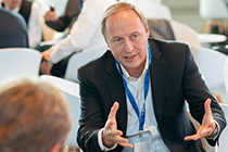 Wayne T. Smith, Vorstandsmitglied der BASF SE (Foto)